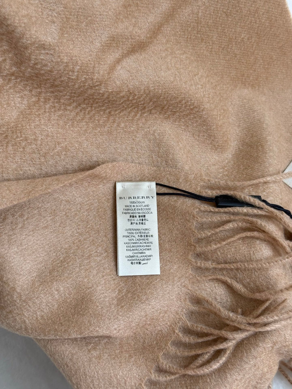 BURBERRY Scarf