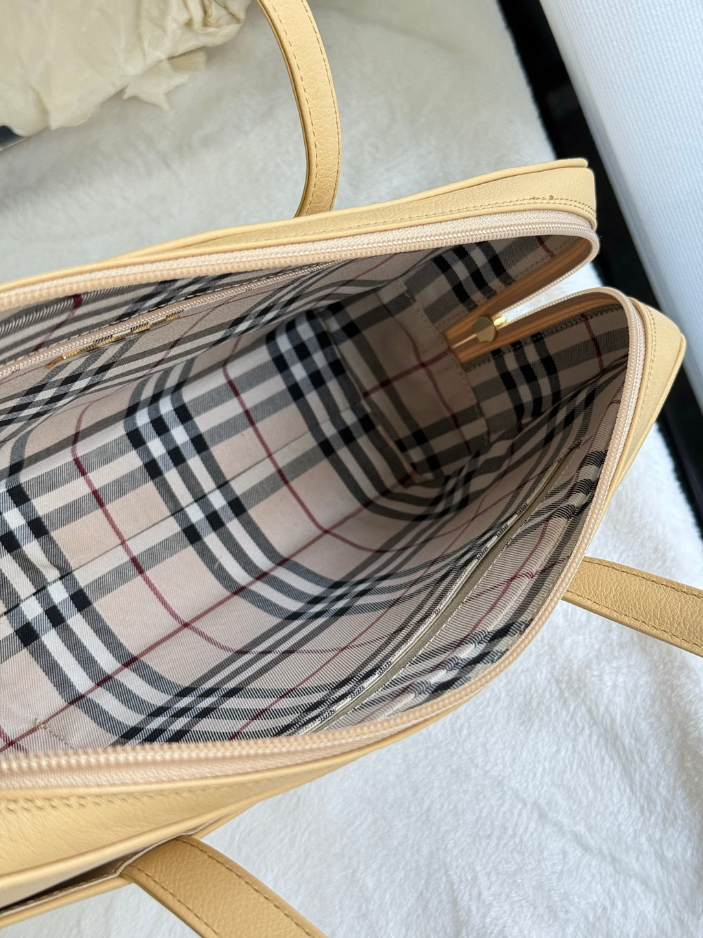 BURBERRY Genuine Shoulder Bag