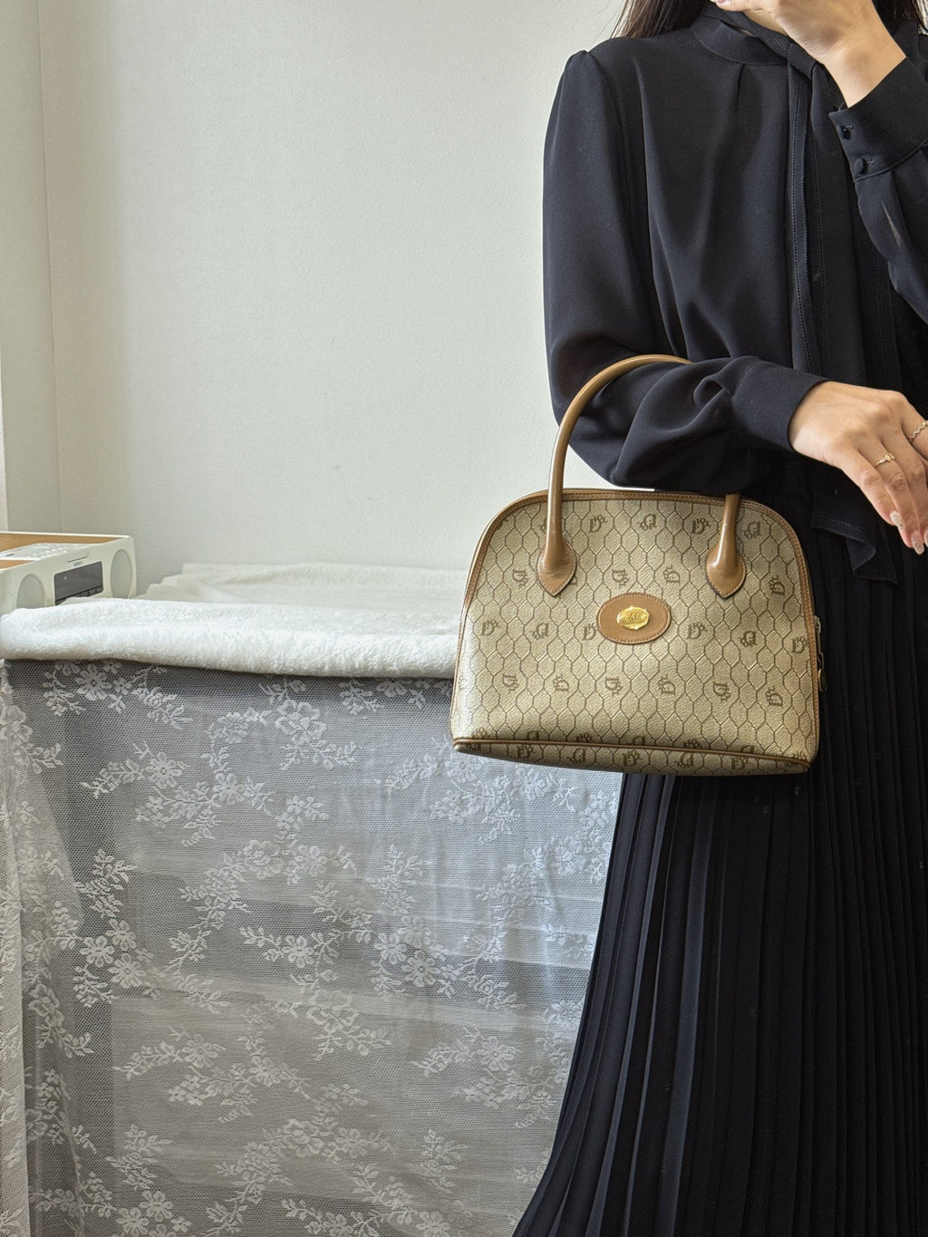 DIOR D'Oblique Pre-loved Handbag