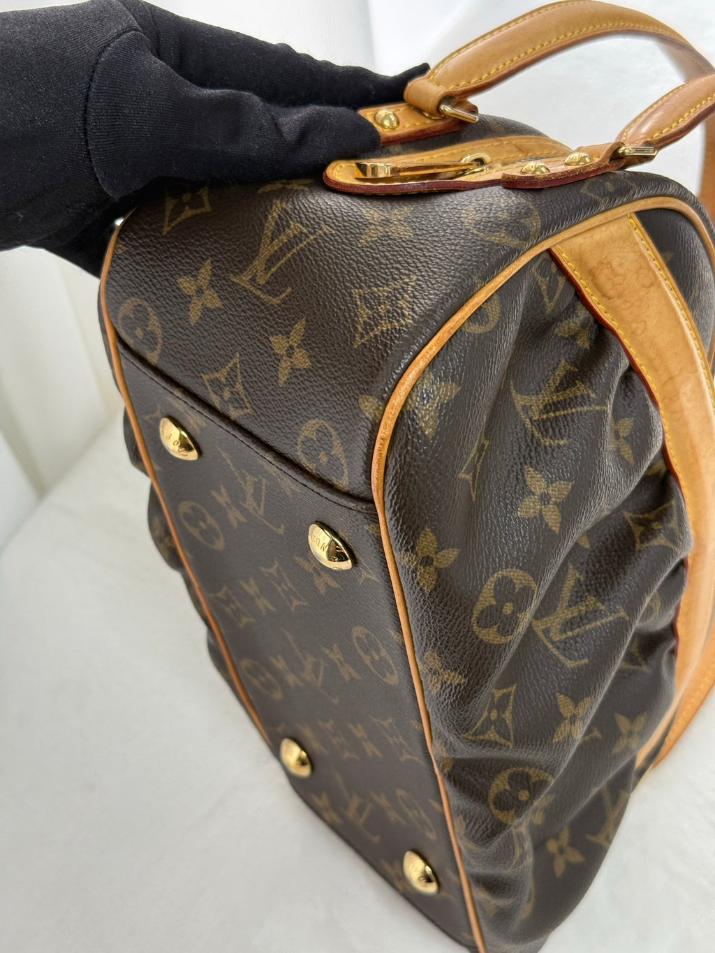 LOUIS VUITTON Klara Pre-loved Handbag