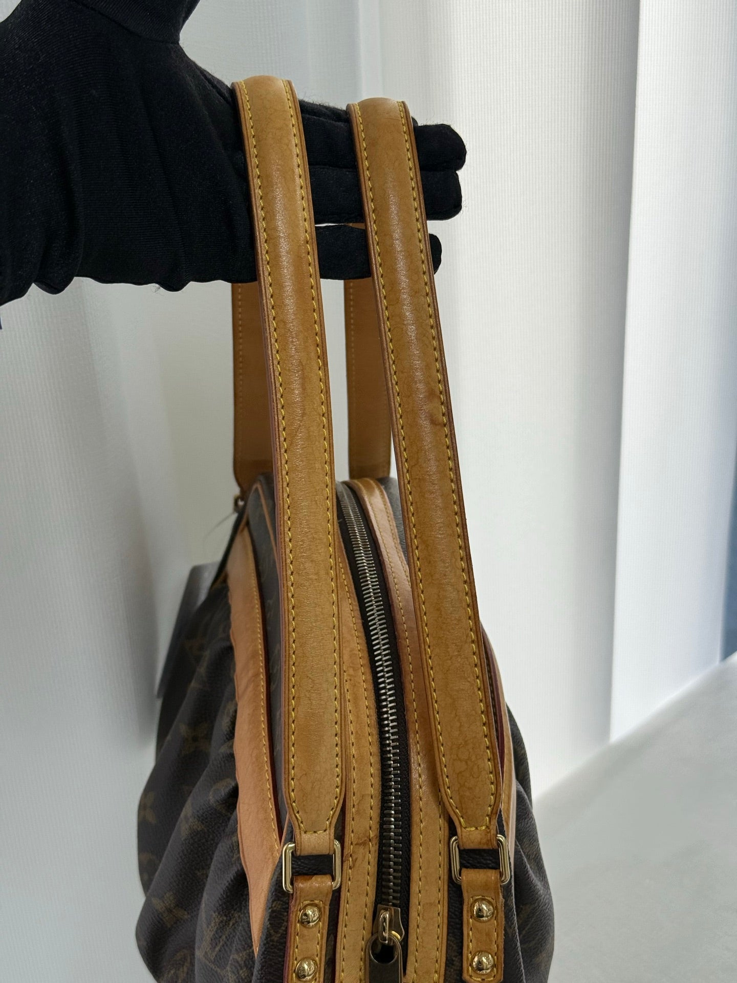 LOUIS VUITTON Klara Pre-loved Handbag