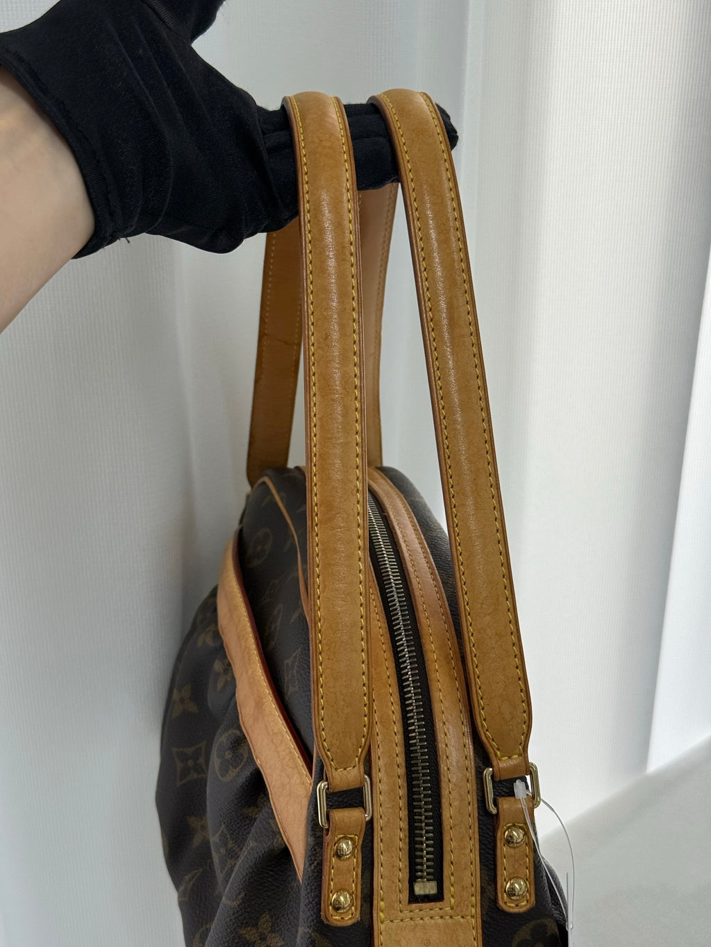 LOUIS VUITTON Klara Pre-loved Handbag