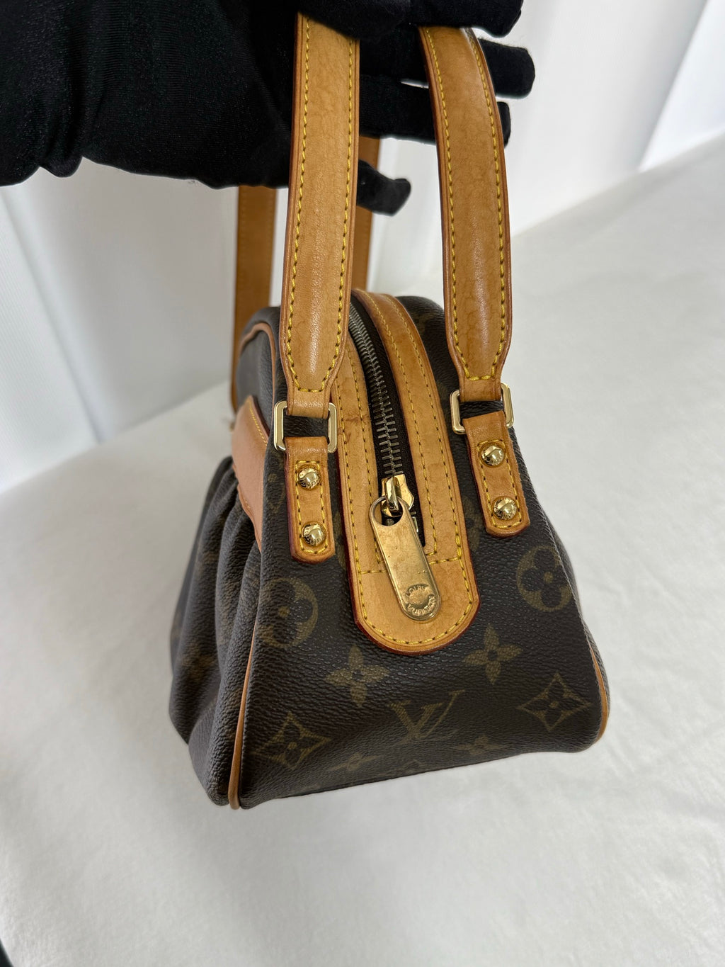 LOUIS VUITTON Klara Pre-loved Handbag