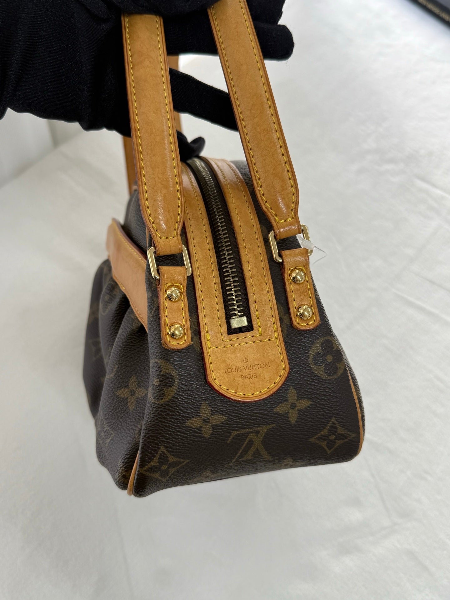LOUIS VUITTON Klara Pre-loved Handbag