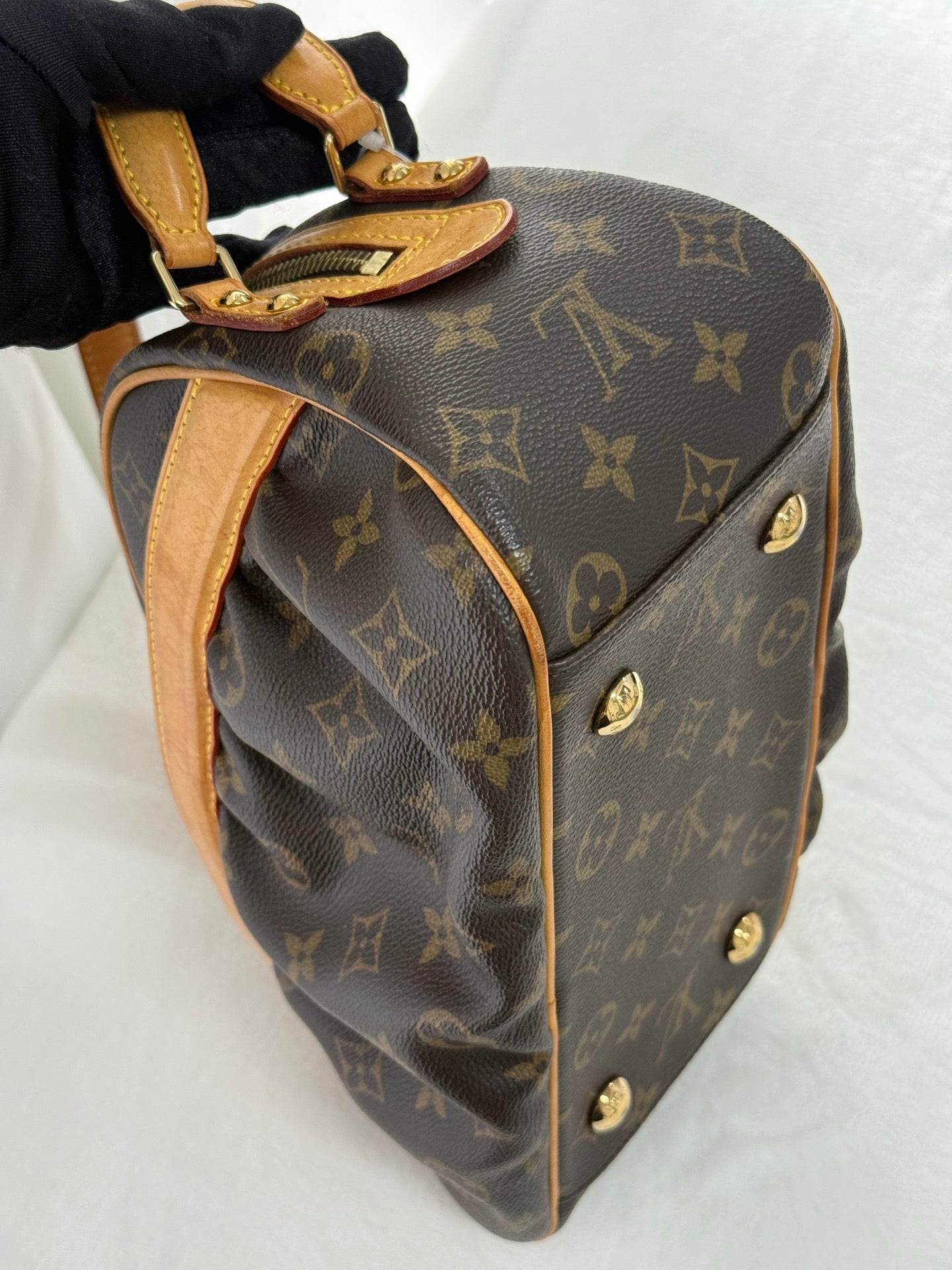 LOUIS VUITTON Klara Pre-loved Handbag