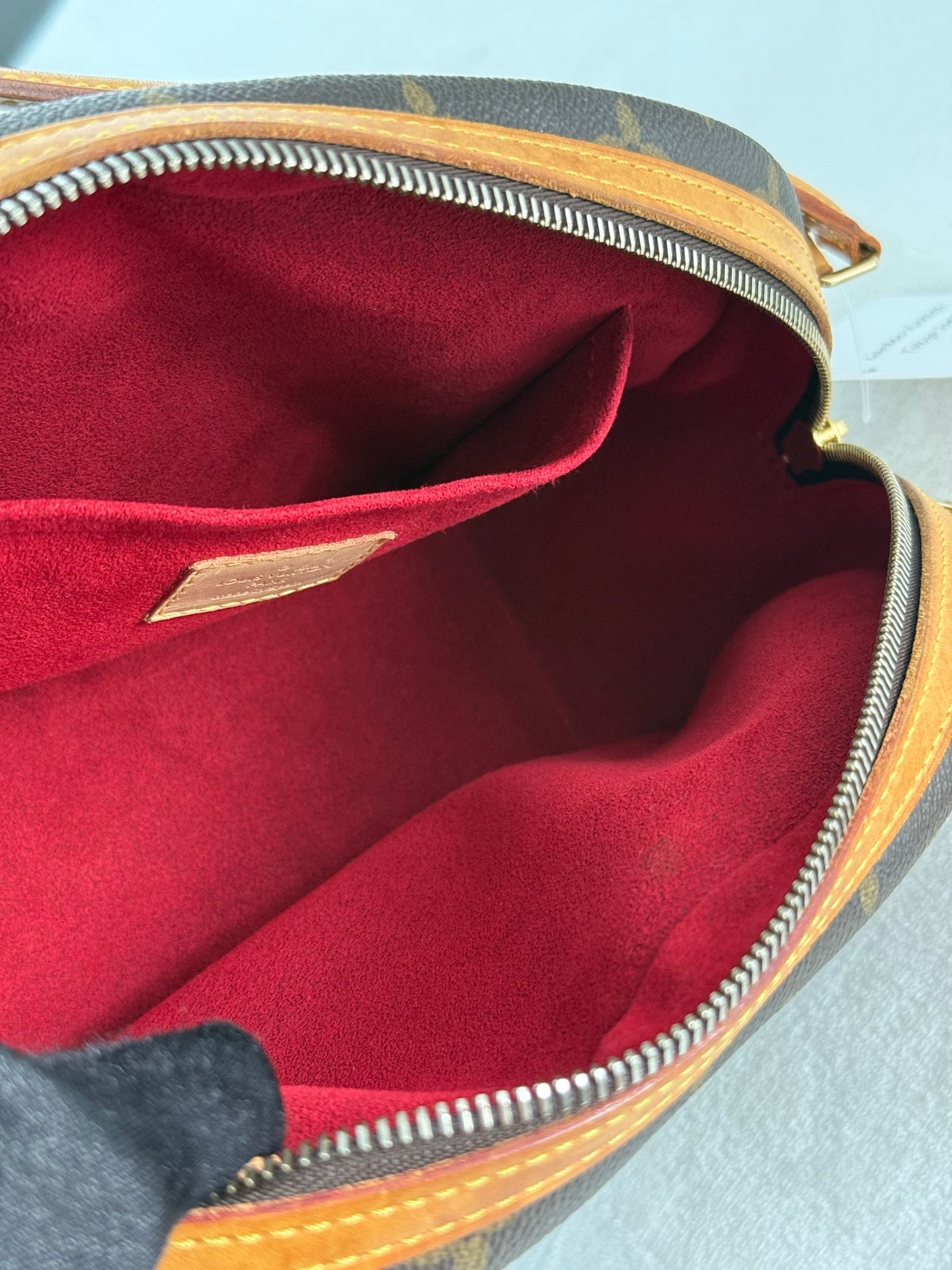 LOUIS VUITTON Klara Pre-loved Handbag