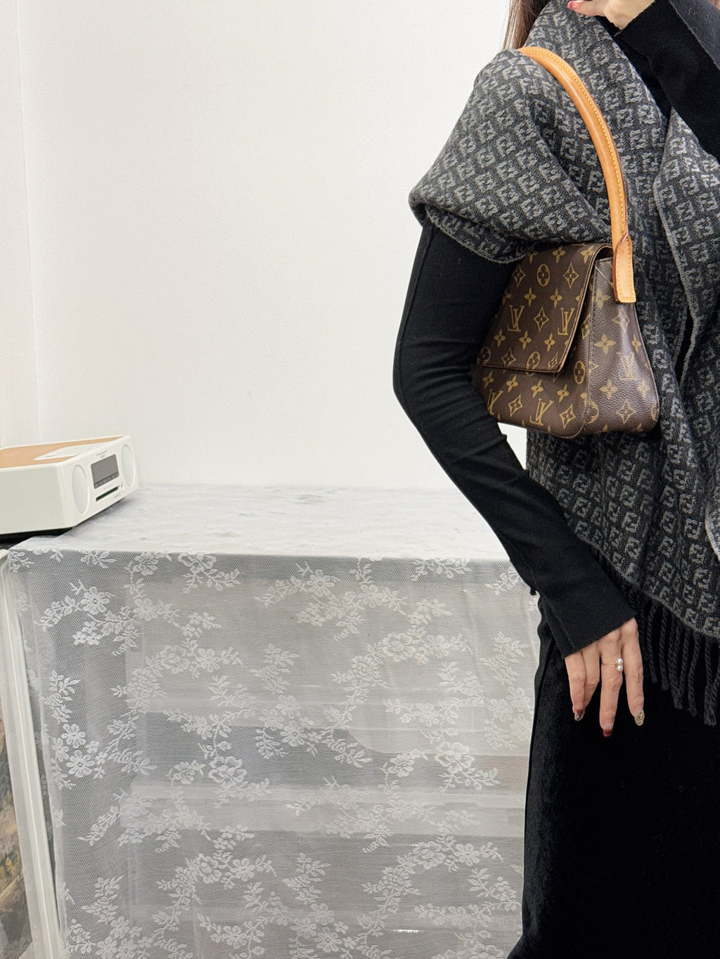 LOUIS VUITTON Looping Handbag