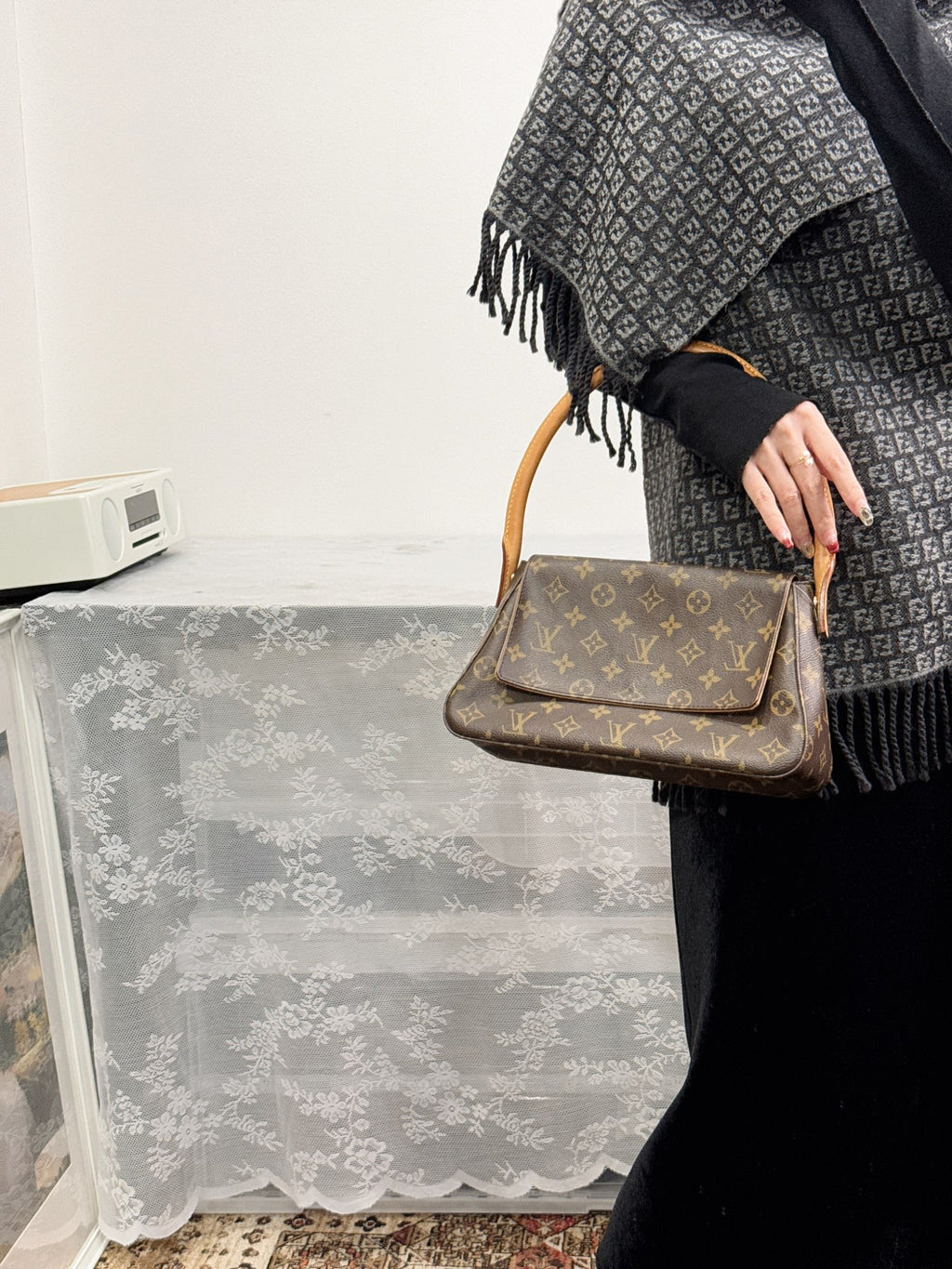 LOUIS VUITTON Looping Handbag