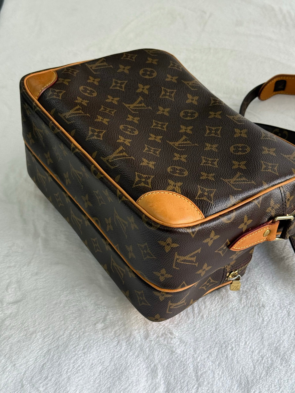 LOUIS VUITTON Monogram Nile Shoulder bag