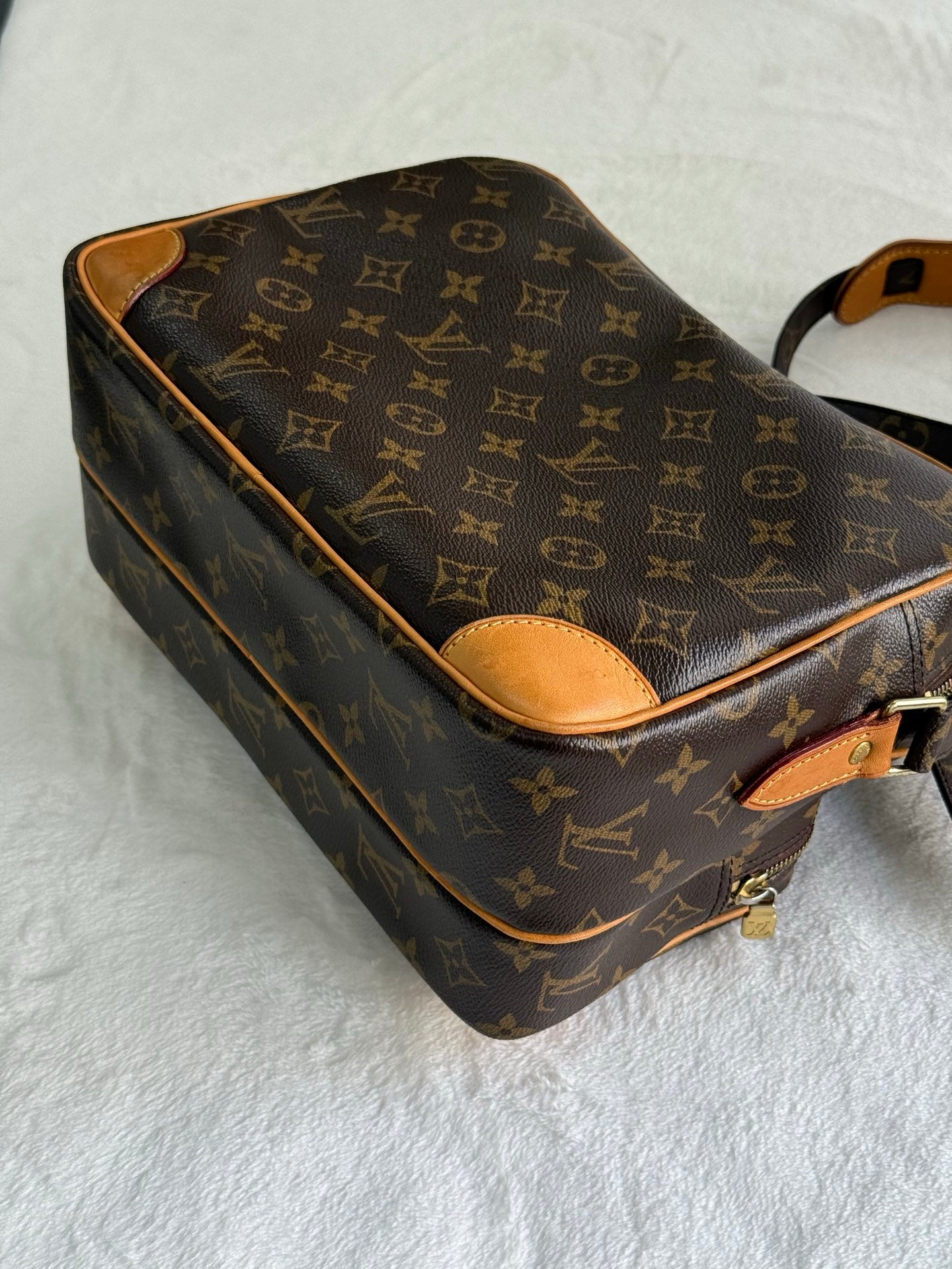 LOUIS VUITTON Monogram Nile Shoulder bag