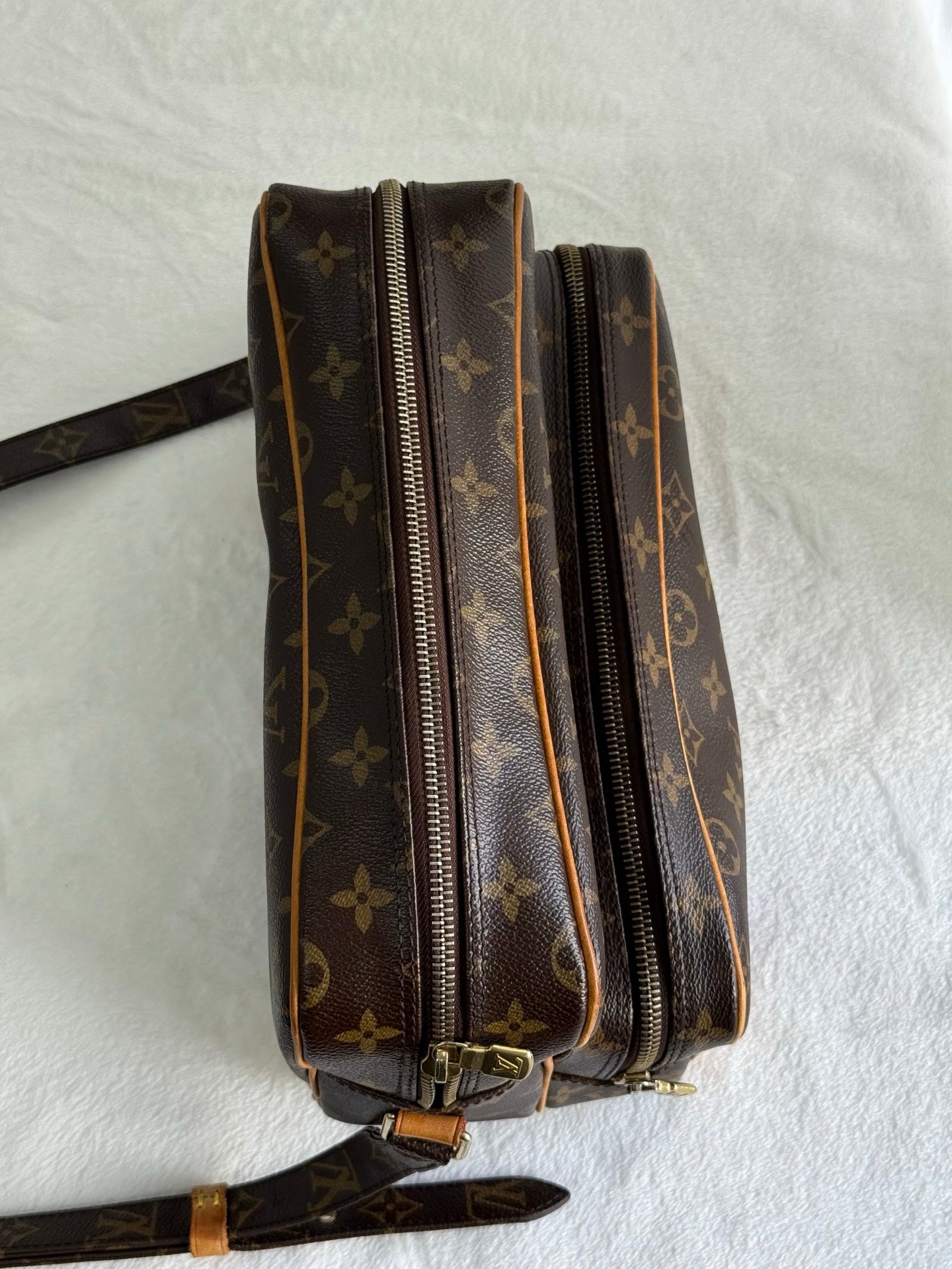 LOUIS VUITTON Monogram Nile Shoulder bag