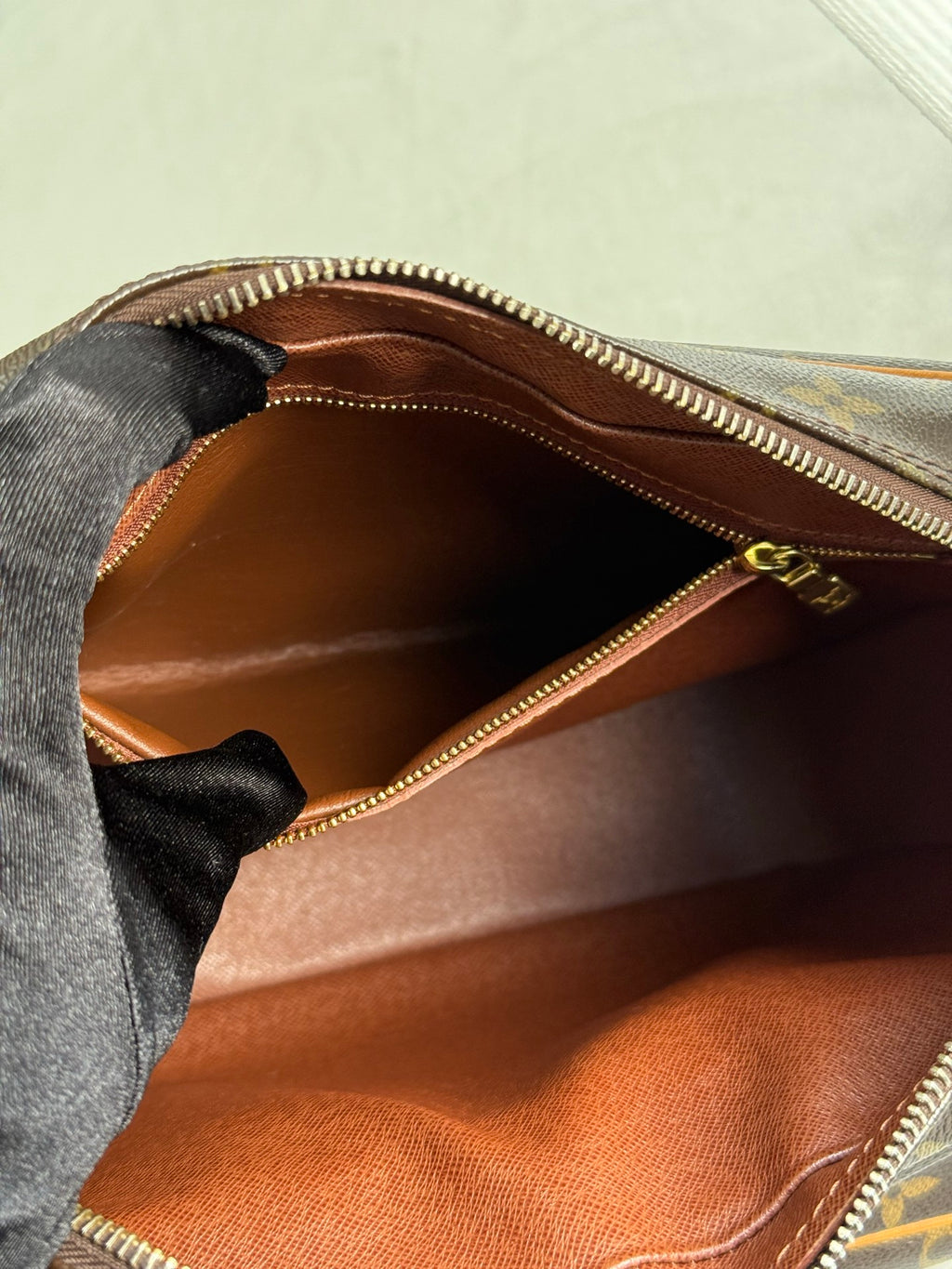 LOUIS VUITTON Monogram Nile Shoulder bag