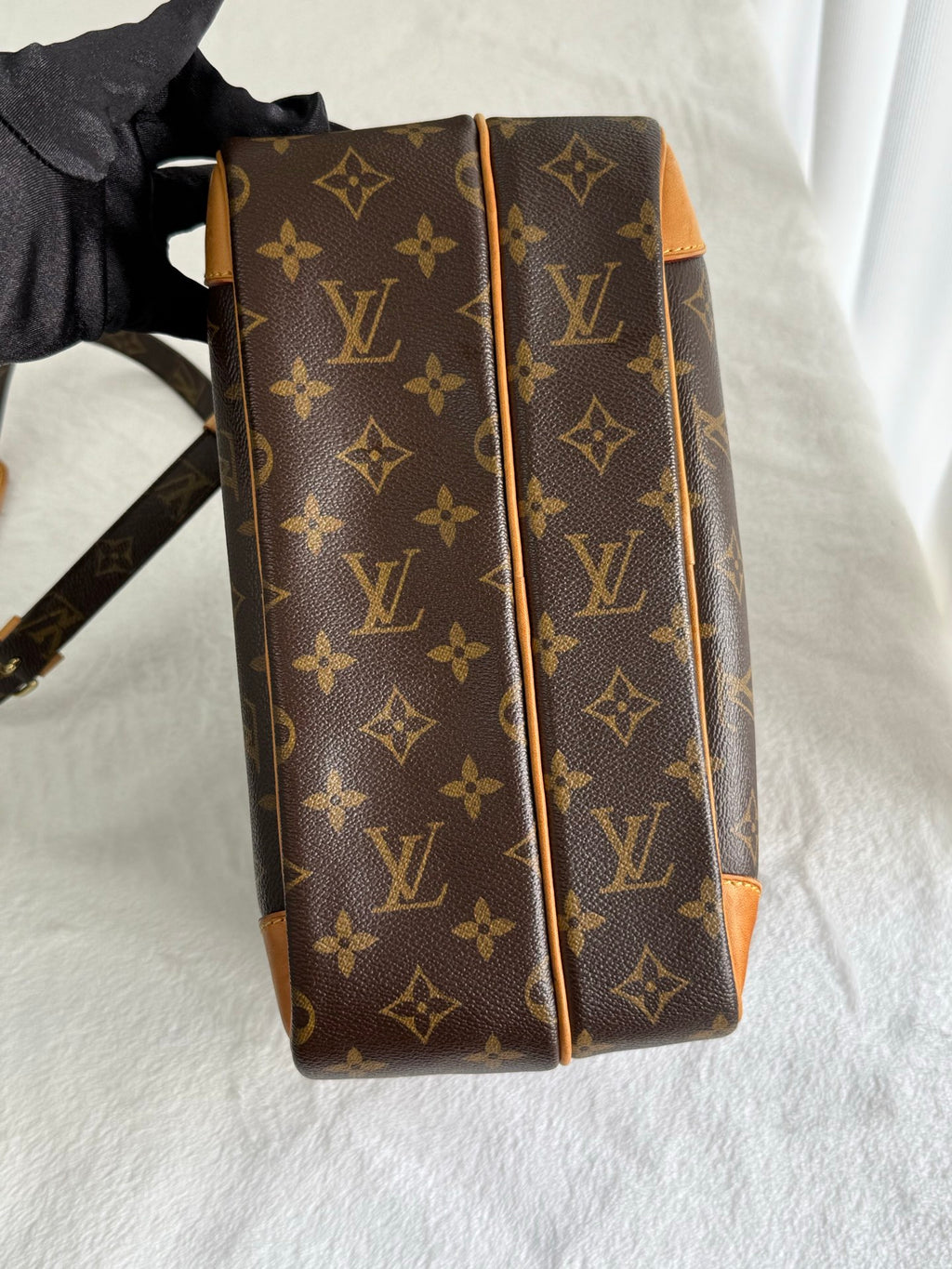 LOUIS VUITTON Monogram Nile Shoulder bag