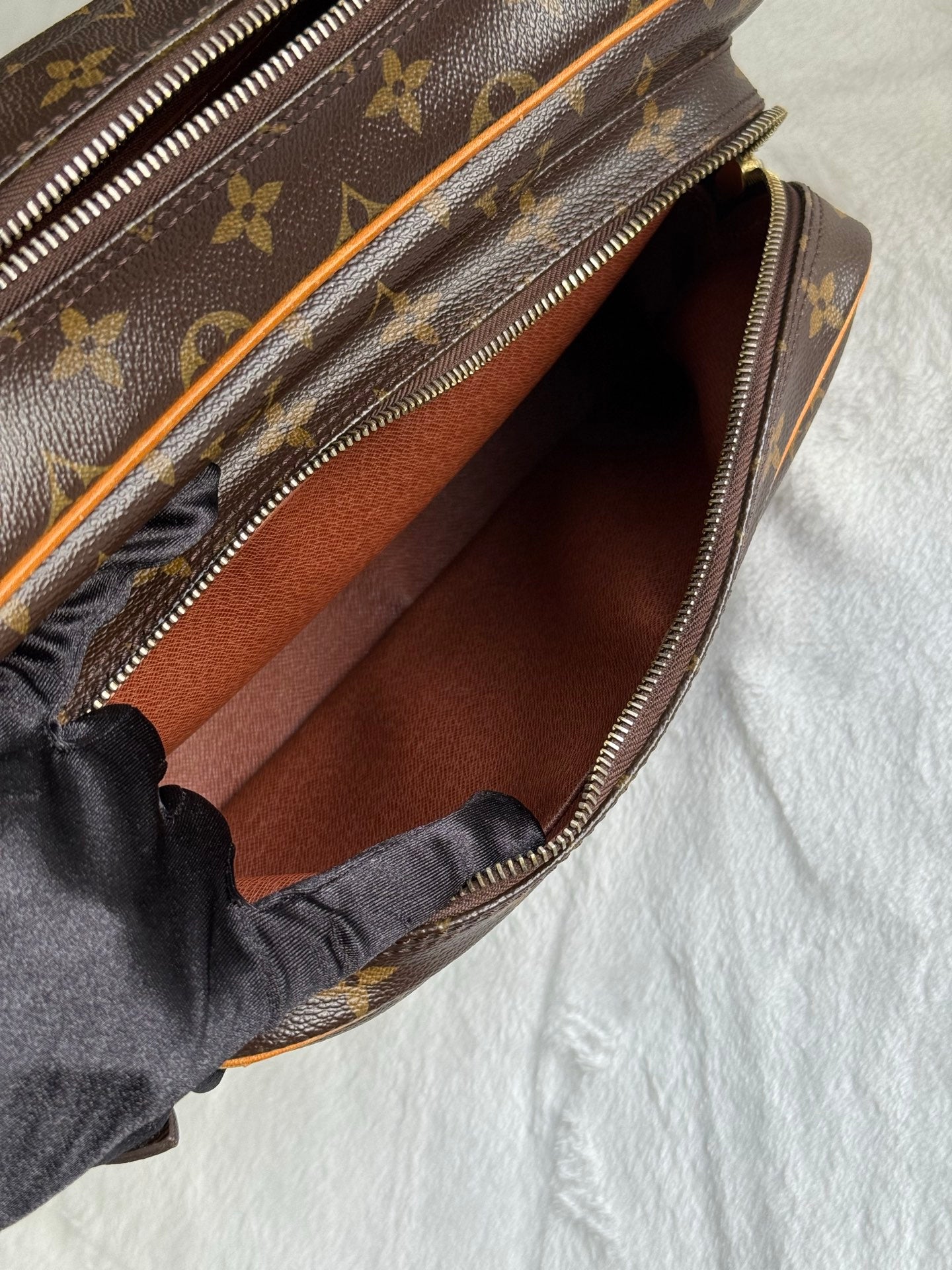 LOUIS VUITTON Monogram Nile Shoulder bag
