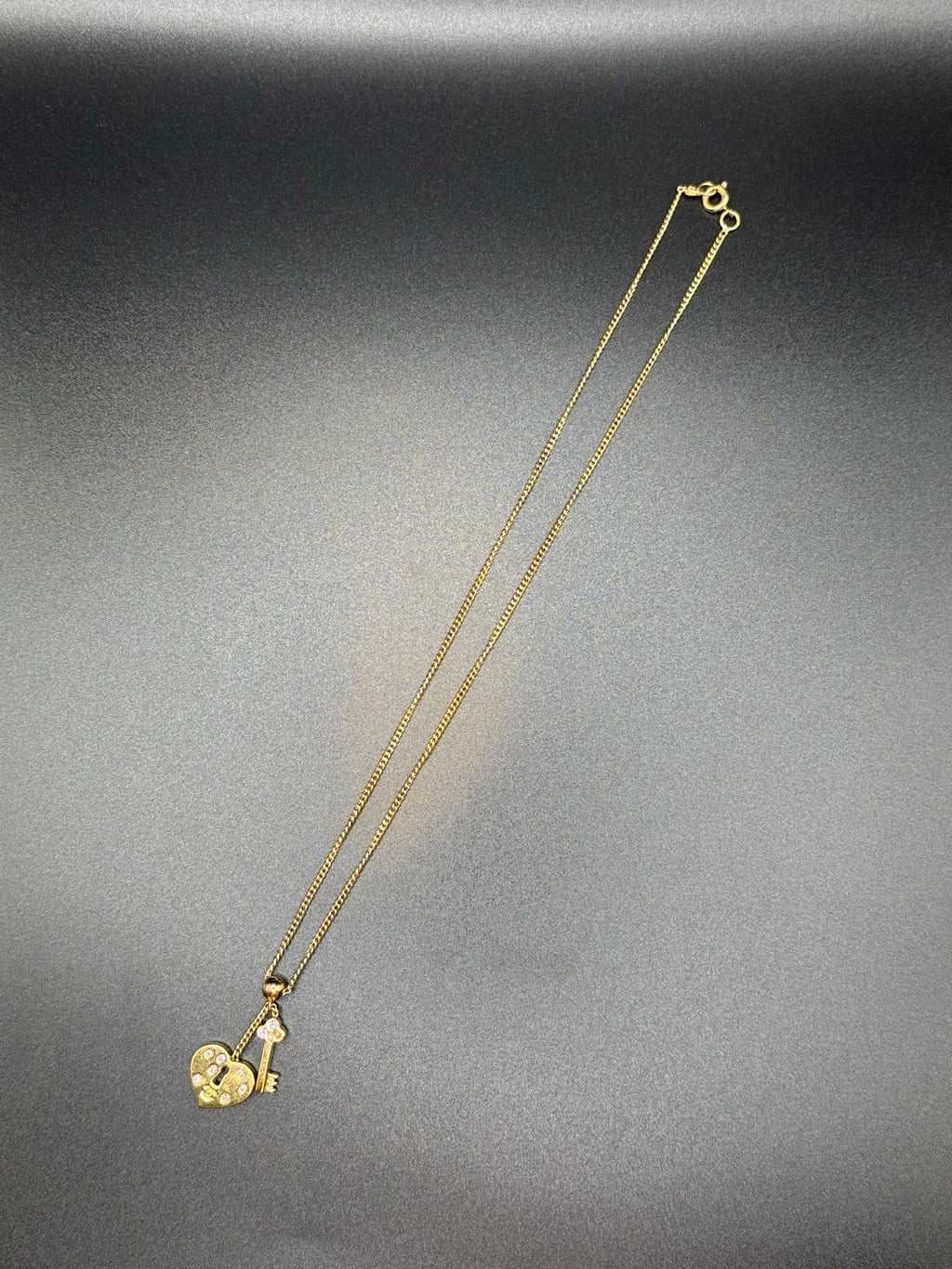 CHANEL DoubleC  Heart-shaped lock and keys