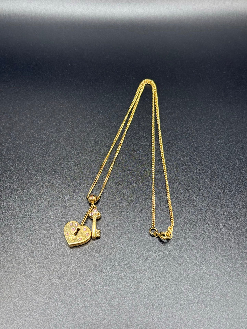 CHANEL DoubleC  Heart-shaped lock and keys