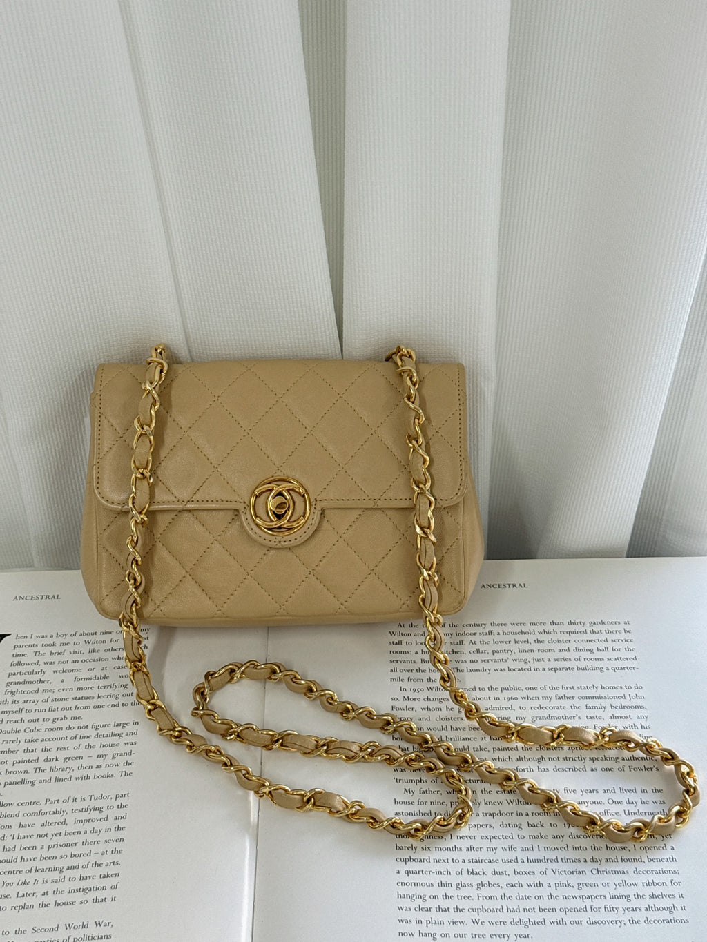 CHANEL Lambskin Chain Bag