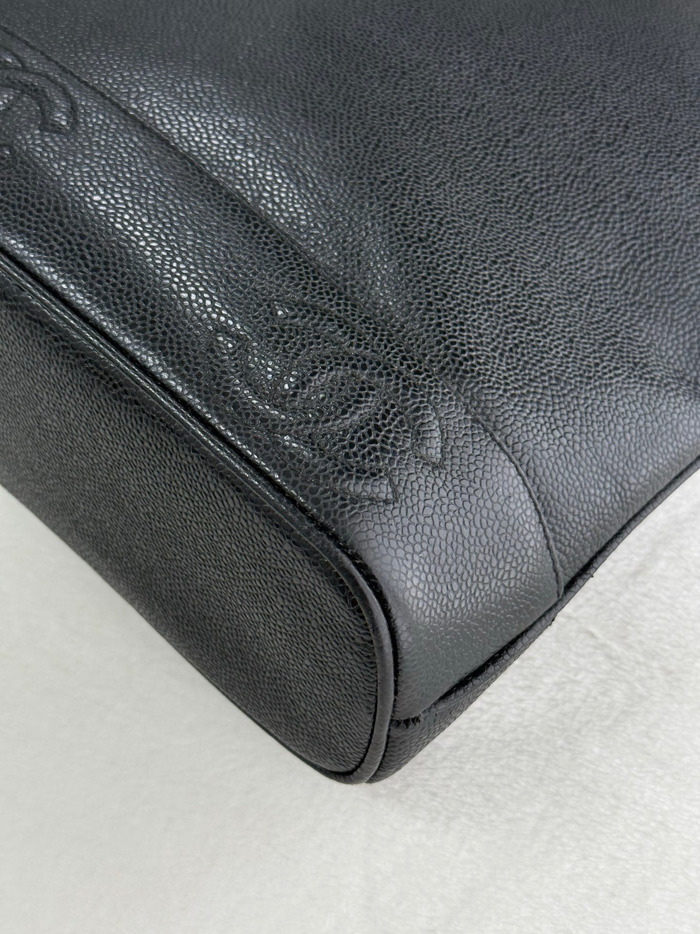 CHANEL Cavier Shoulder bag