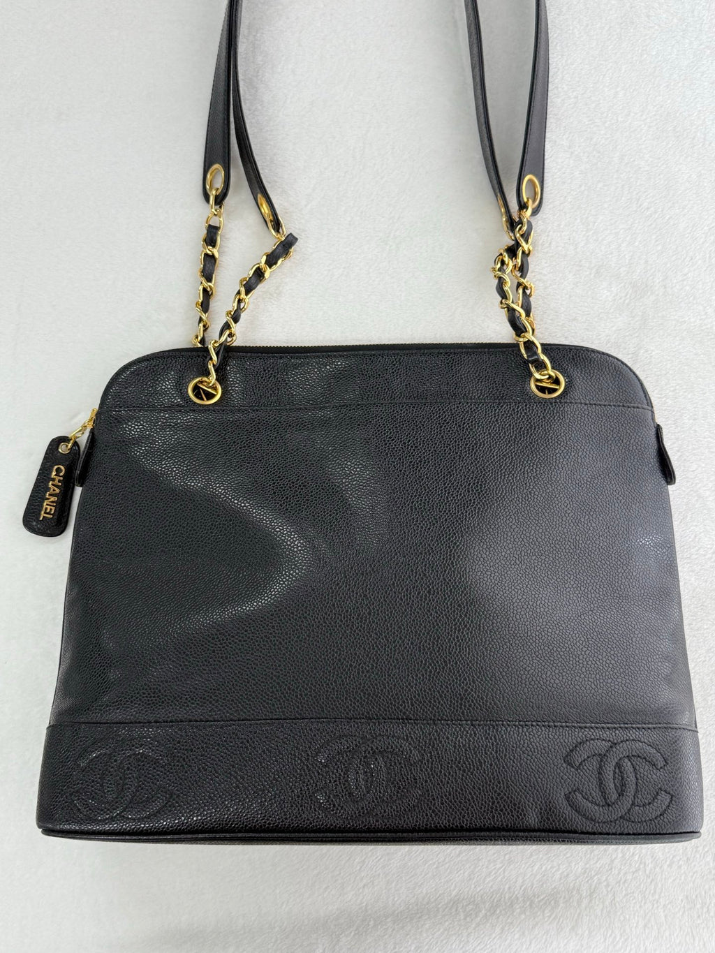 CHANEL Cavier Shoulder bag