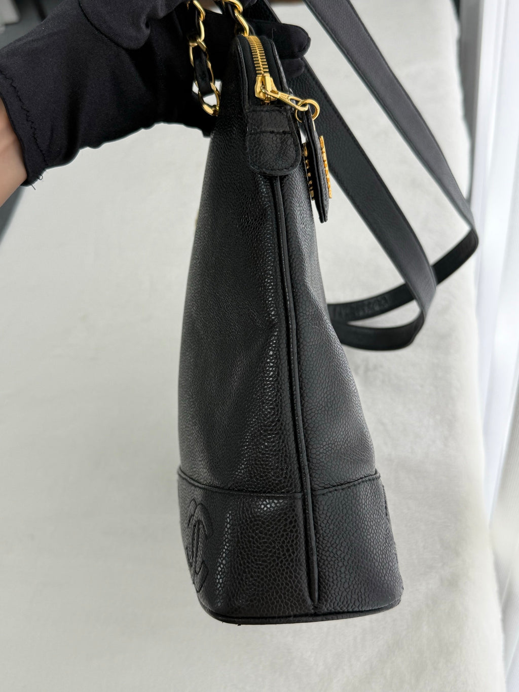 CHANEL Cavier Shoulder bag