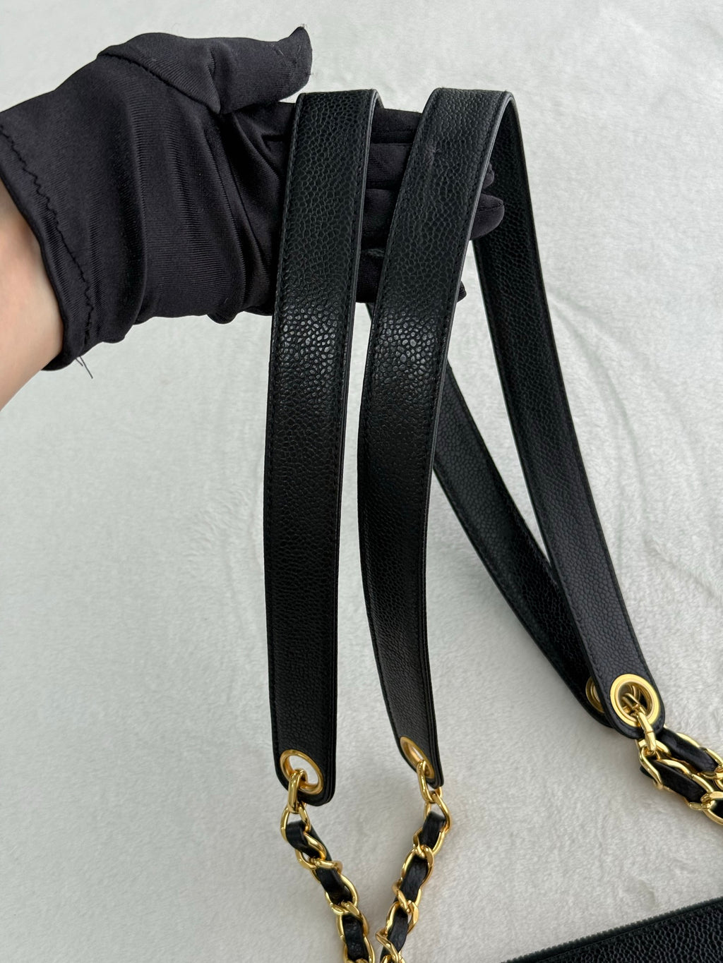 CHANEL Cavier Shoulder bag