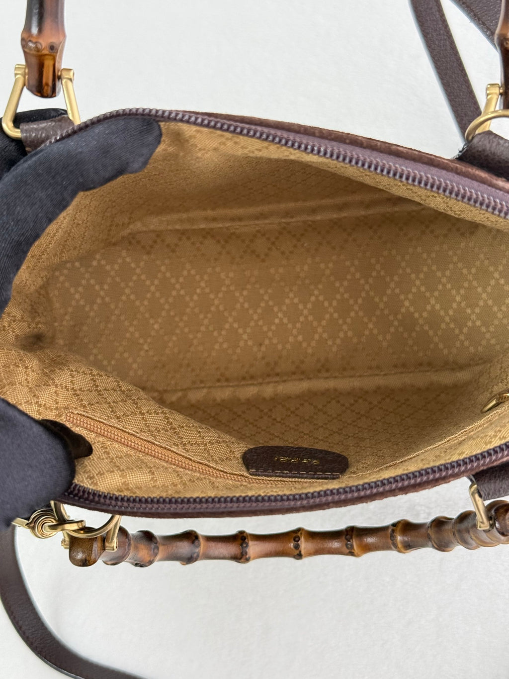 GUCCI Bamboo-handle suede shoulderbag