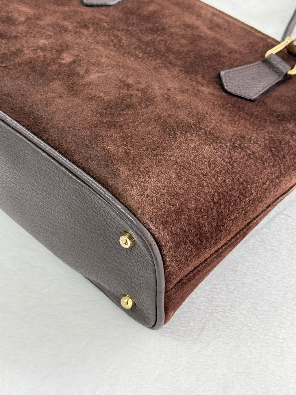 GUCCI Bamboo-handle suede shoulderbag