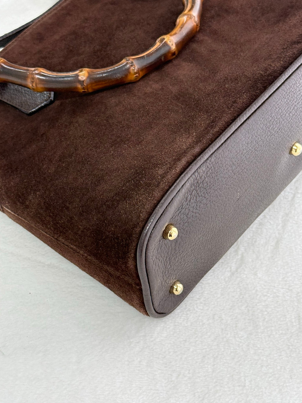 GUCCI Bamboo-handle suede shoulderbag
