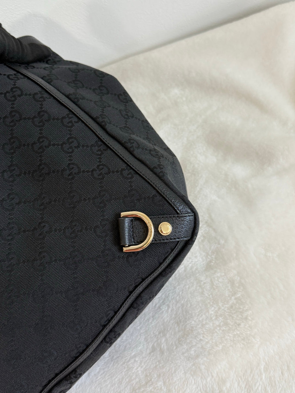 GUCCI GG Supreme Handbag