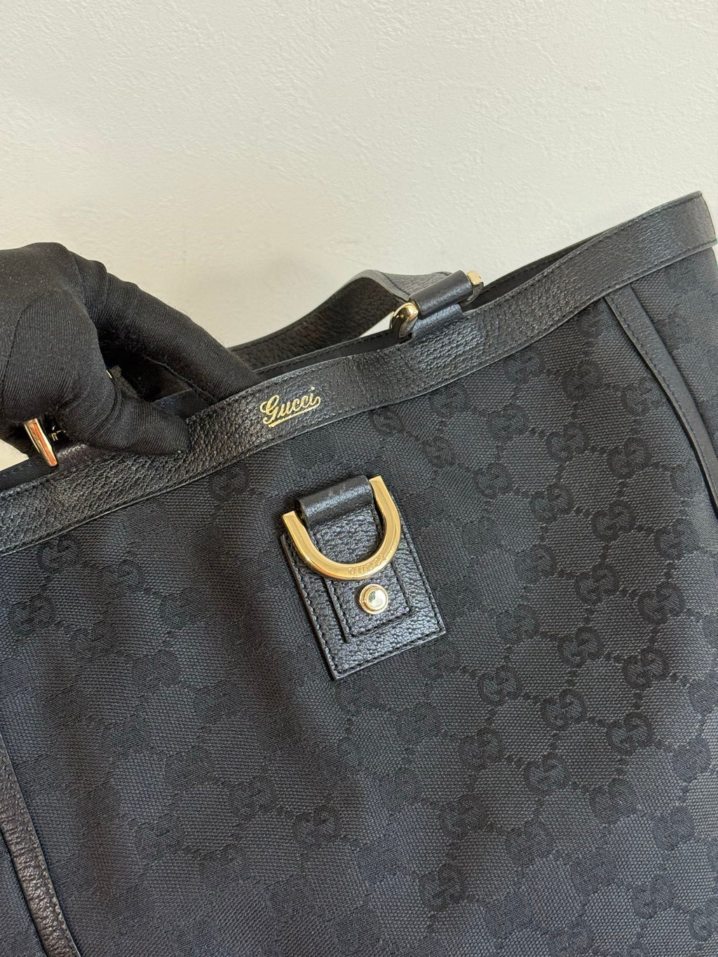 GUCCI GG Supreme Handbag