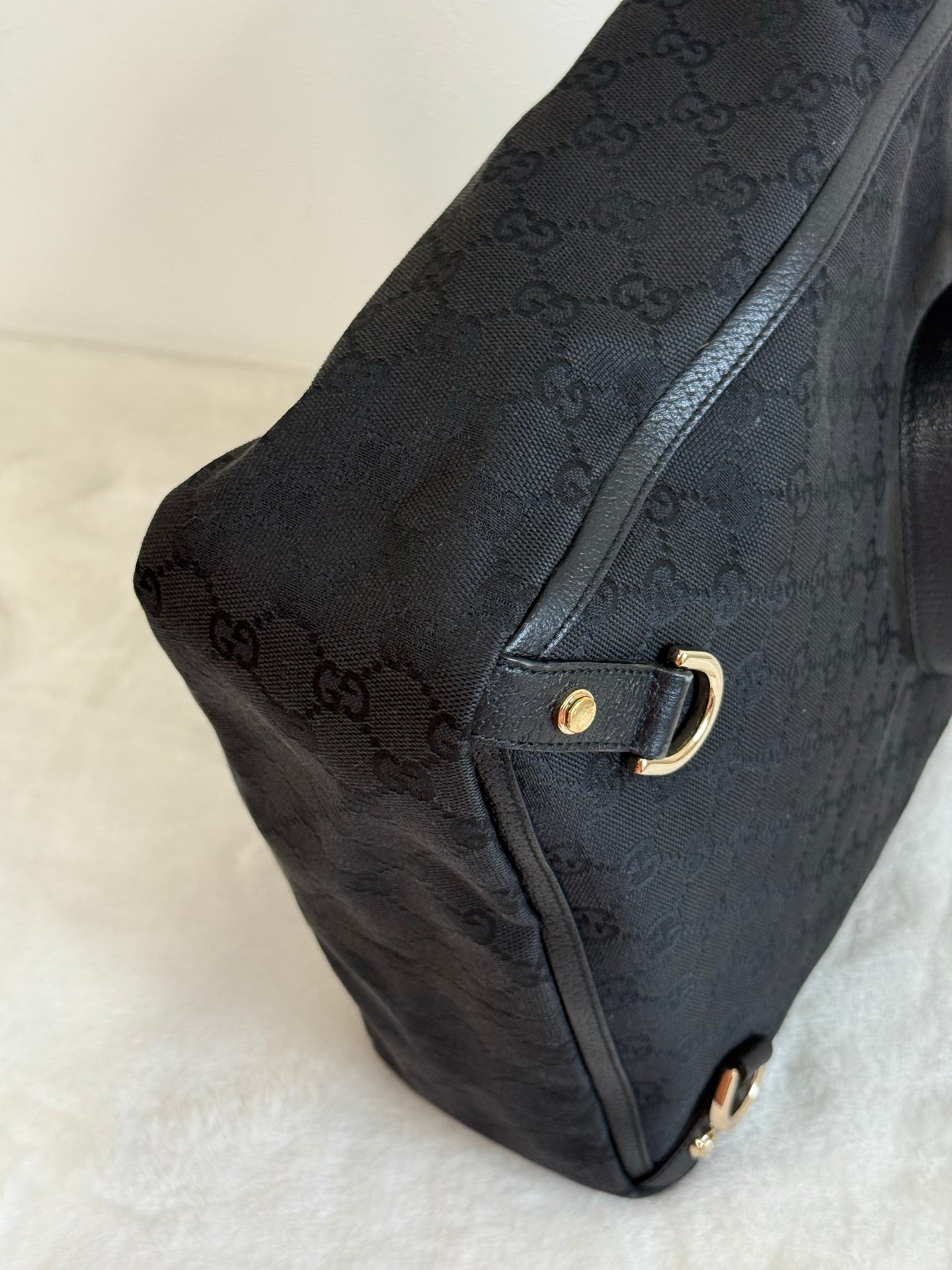 GUCCI GG Supreme Handbag