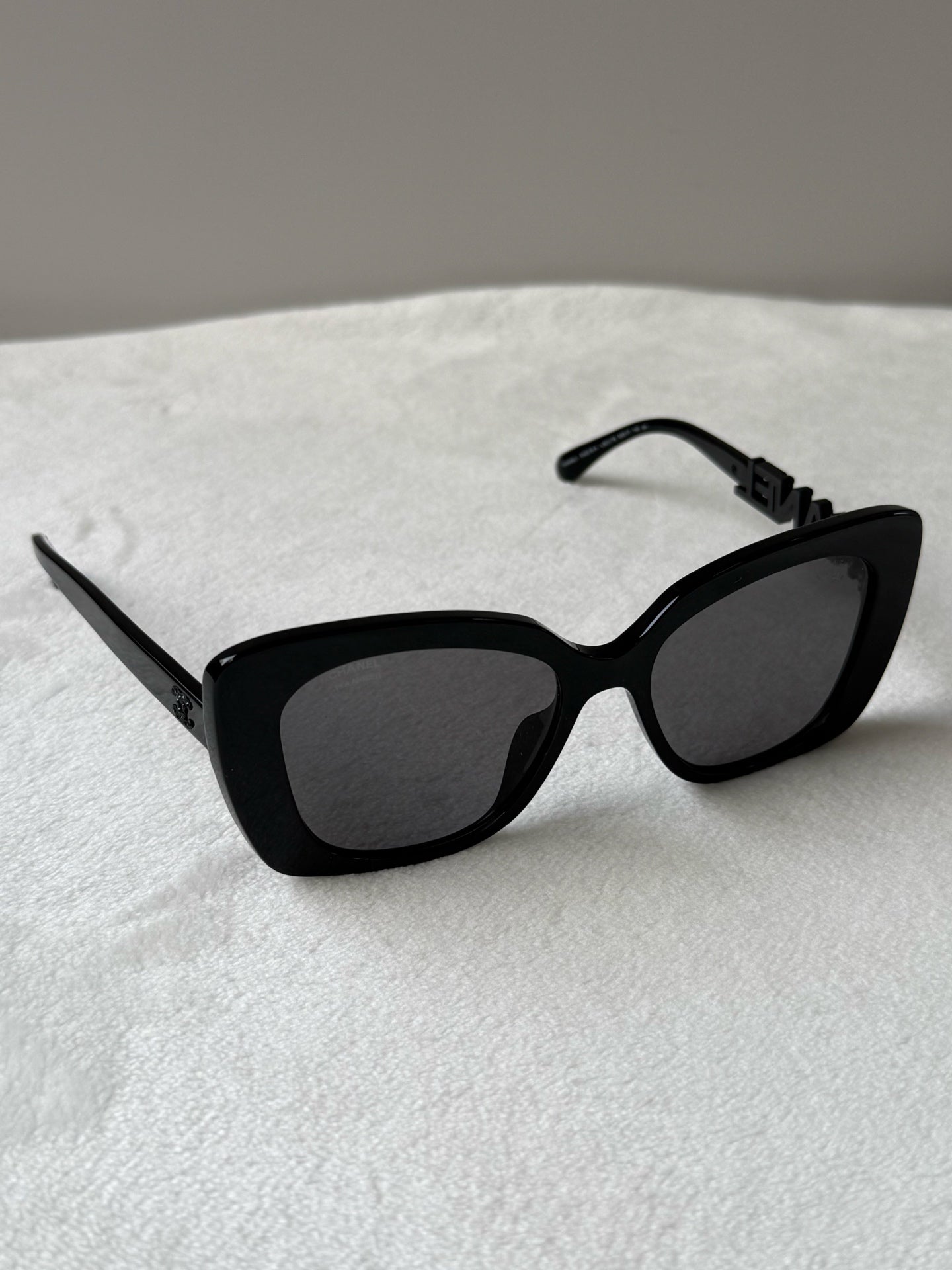 CHANEL Sunglasses