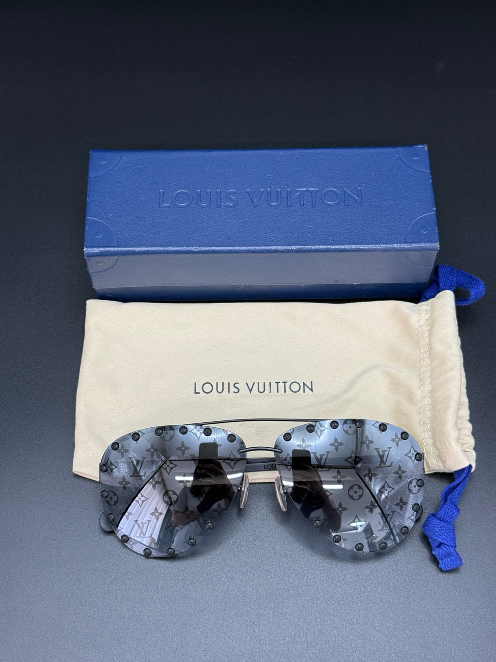 LOUIS VUITTON Monogram pattern Sunglasses