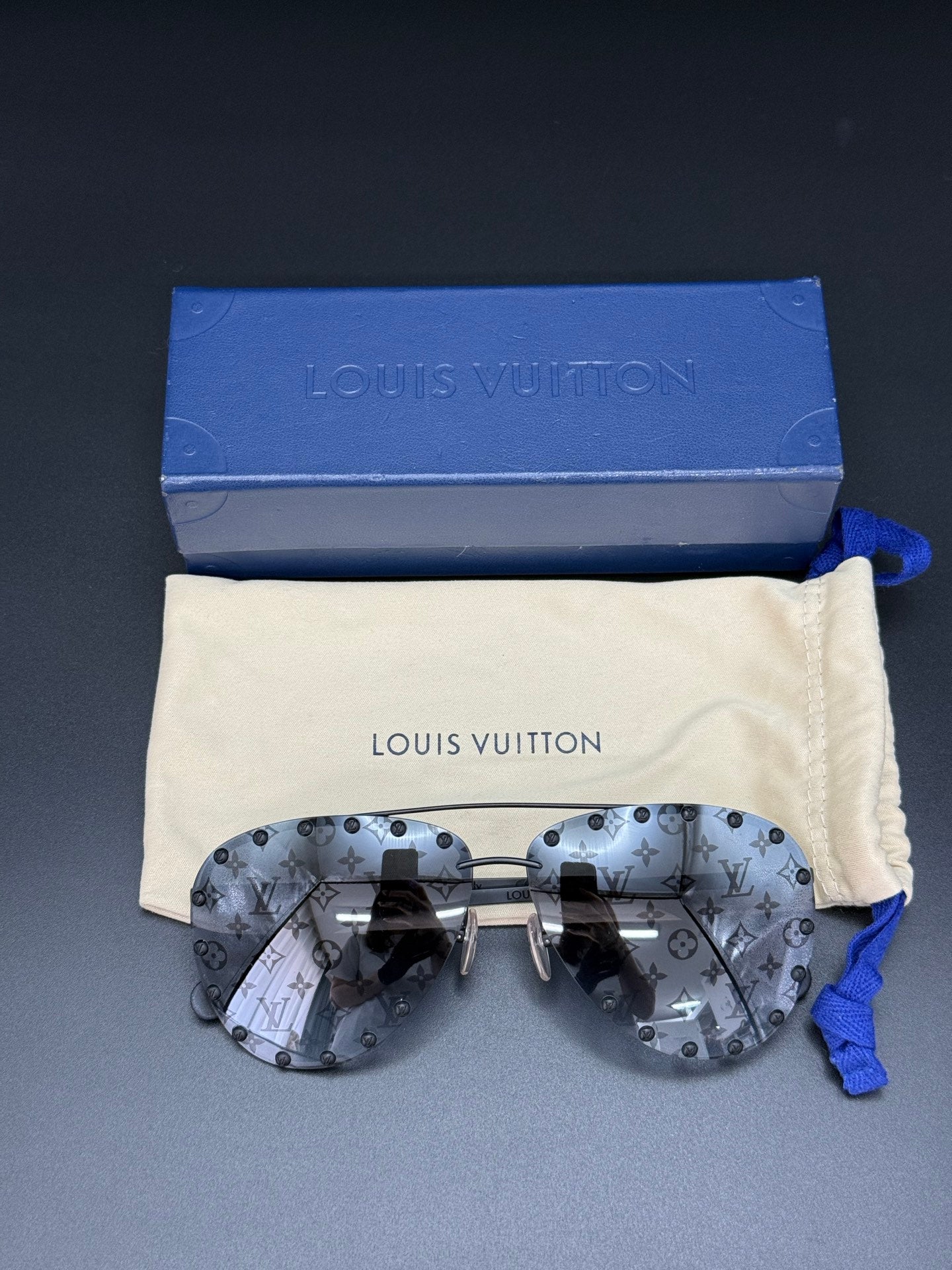 LOUIS VUITTON Monogram pattern Sunglasses