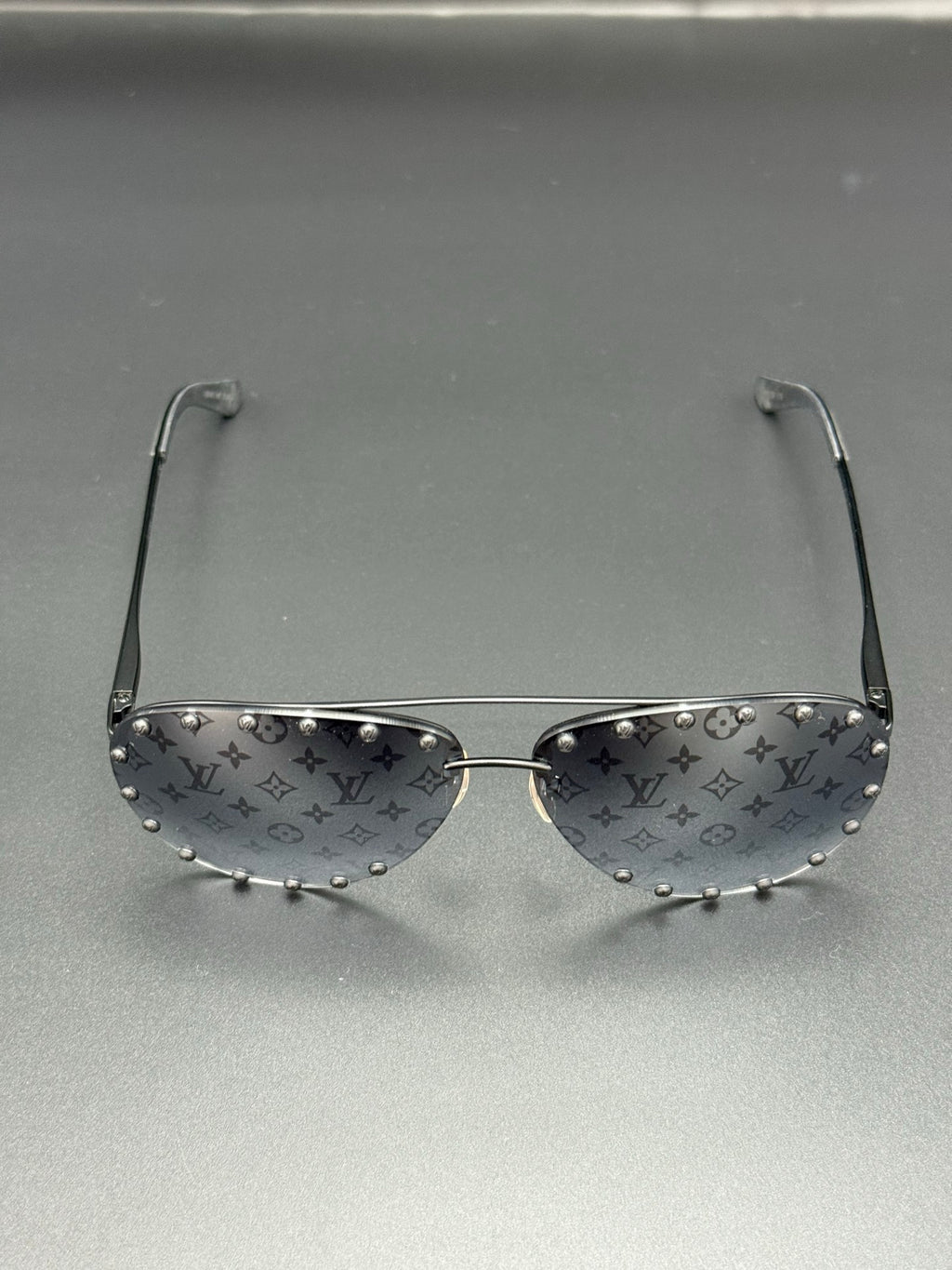 LOUIS VUITTON Monogram pattern Sunglasses