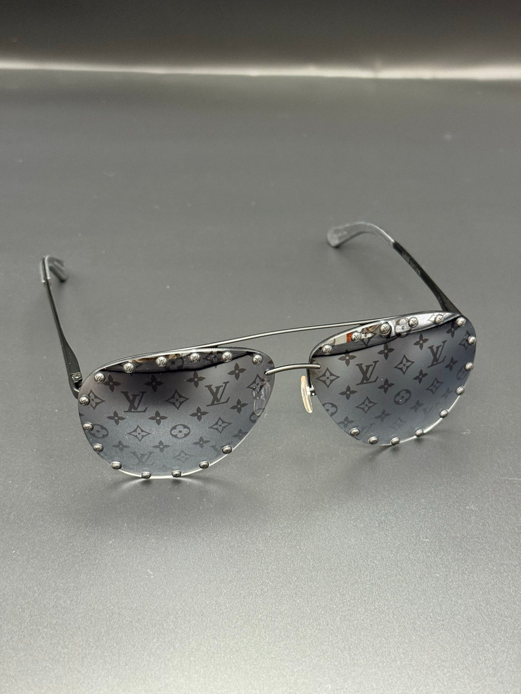 LOUIS VUITTON Monogram pattern Sunglasses