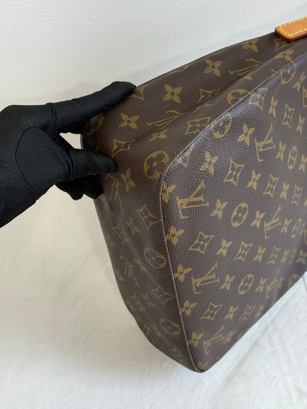 LOUIS VUITTON Monogram Looping  Medium Handbag