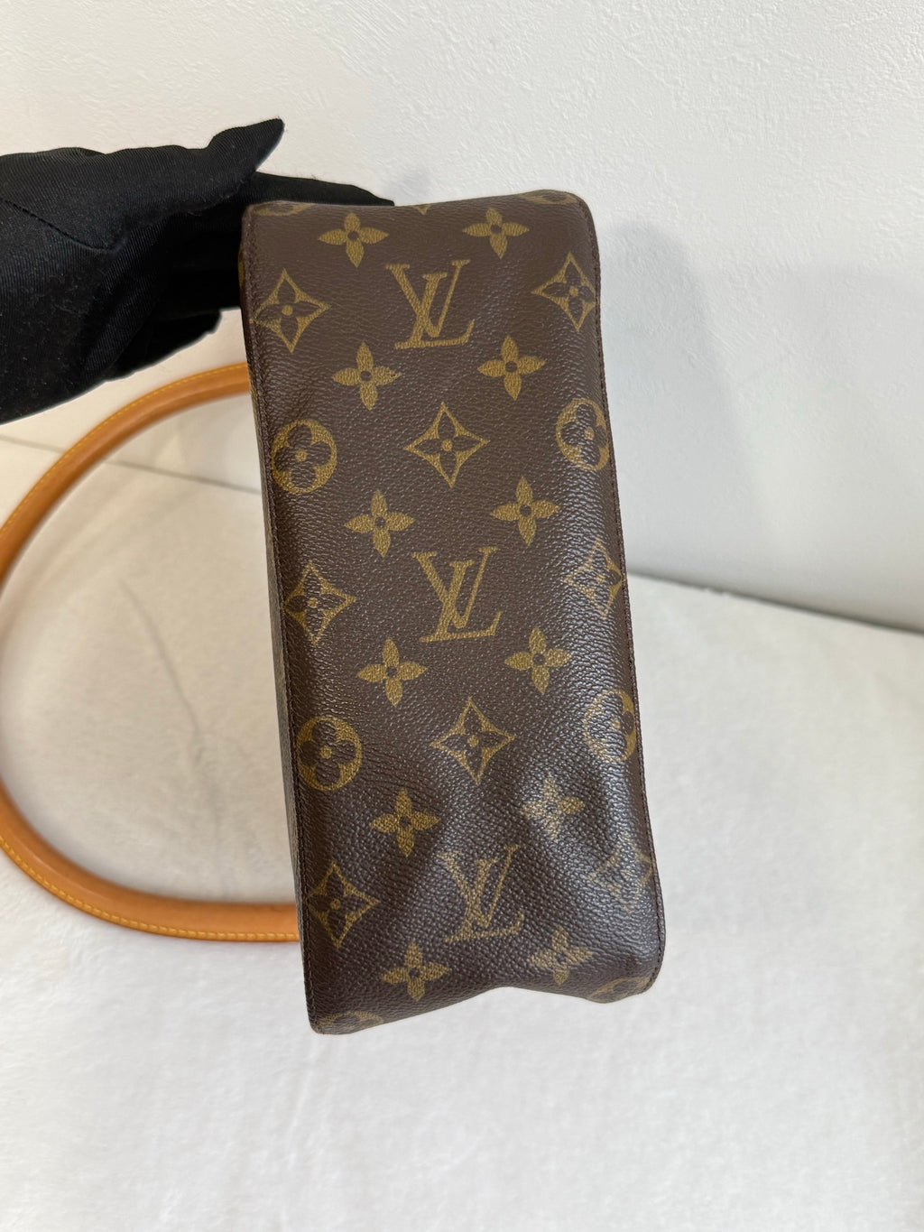 LOUIS VUITTON Monogram Looping  Medium Handbag