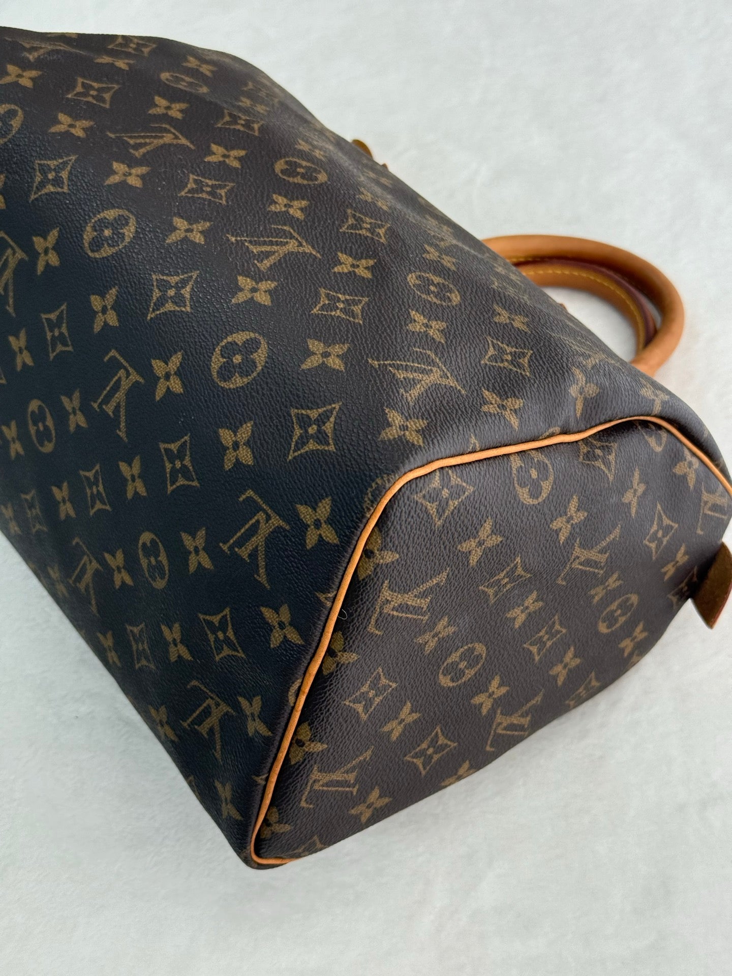 LOUIS VUITTON Monogram Speedy30 Handbag