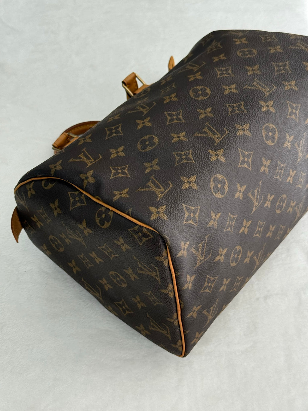 LOUIS VUITTON Monogram Speedy30 Handbag