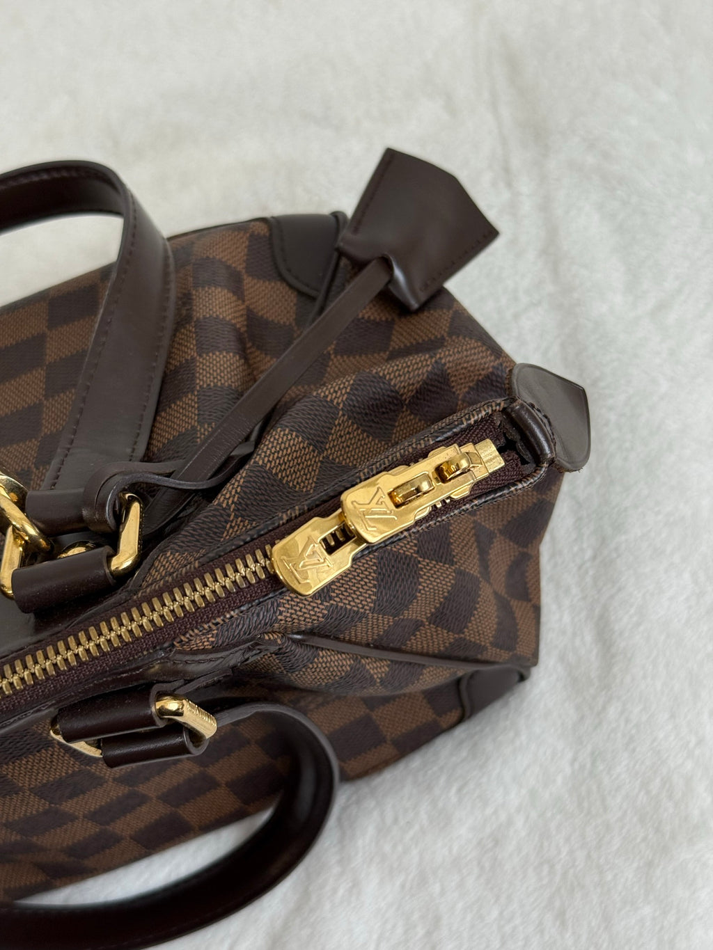 LOUIS VUITTON Damier Handbag