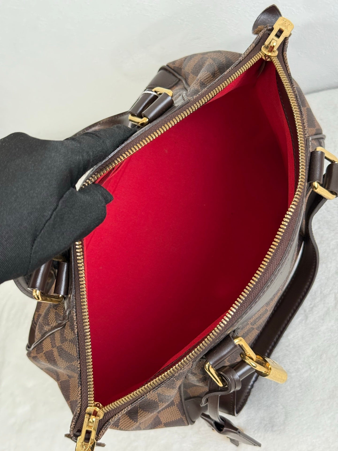 LOUIS VUITTON Damier Handbag