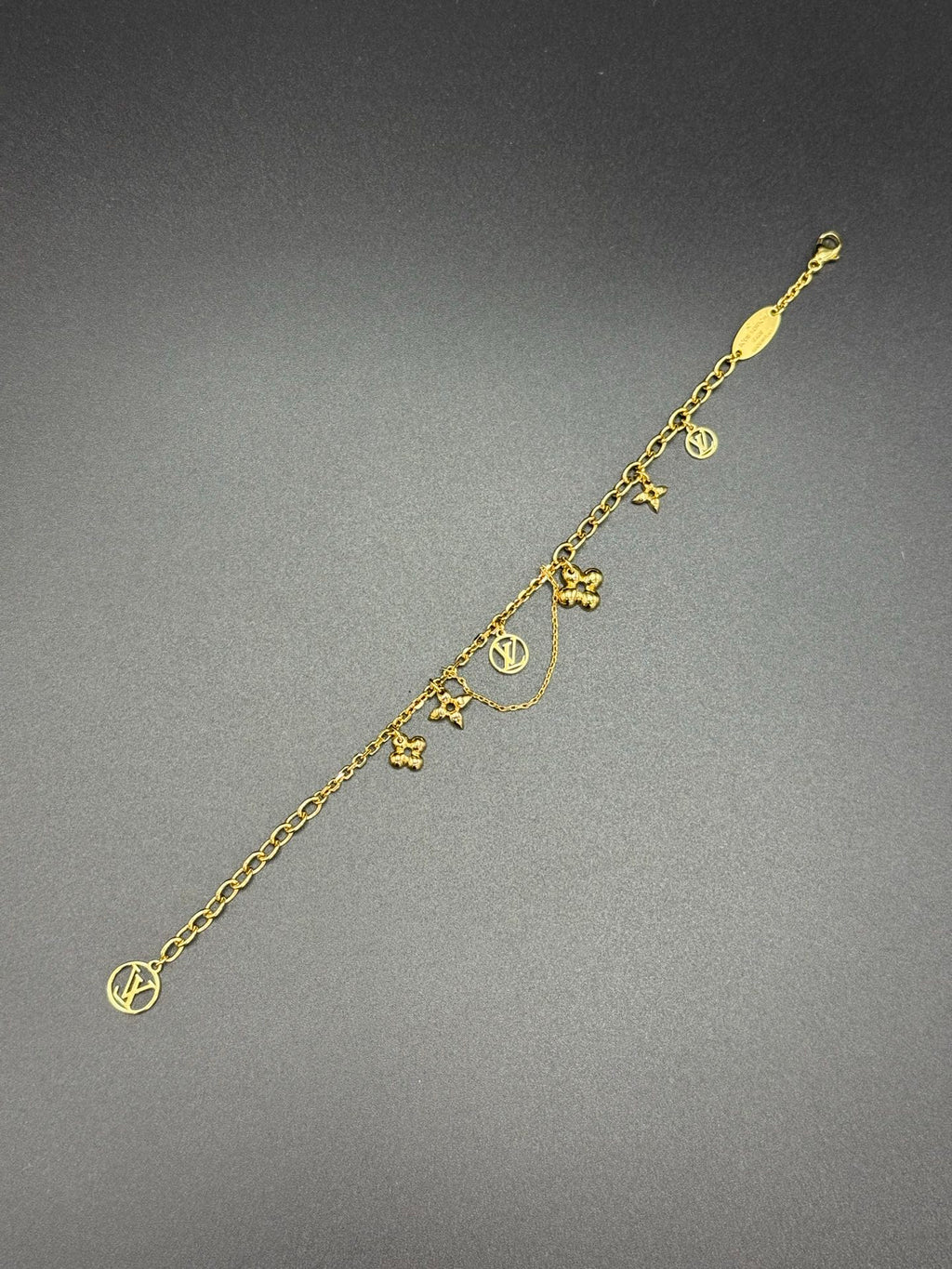 LOUIS VUITTON Golden Bracelet