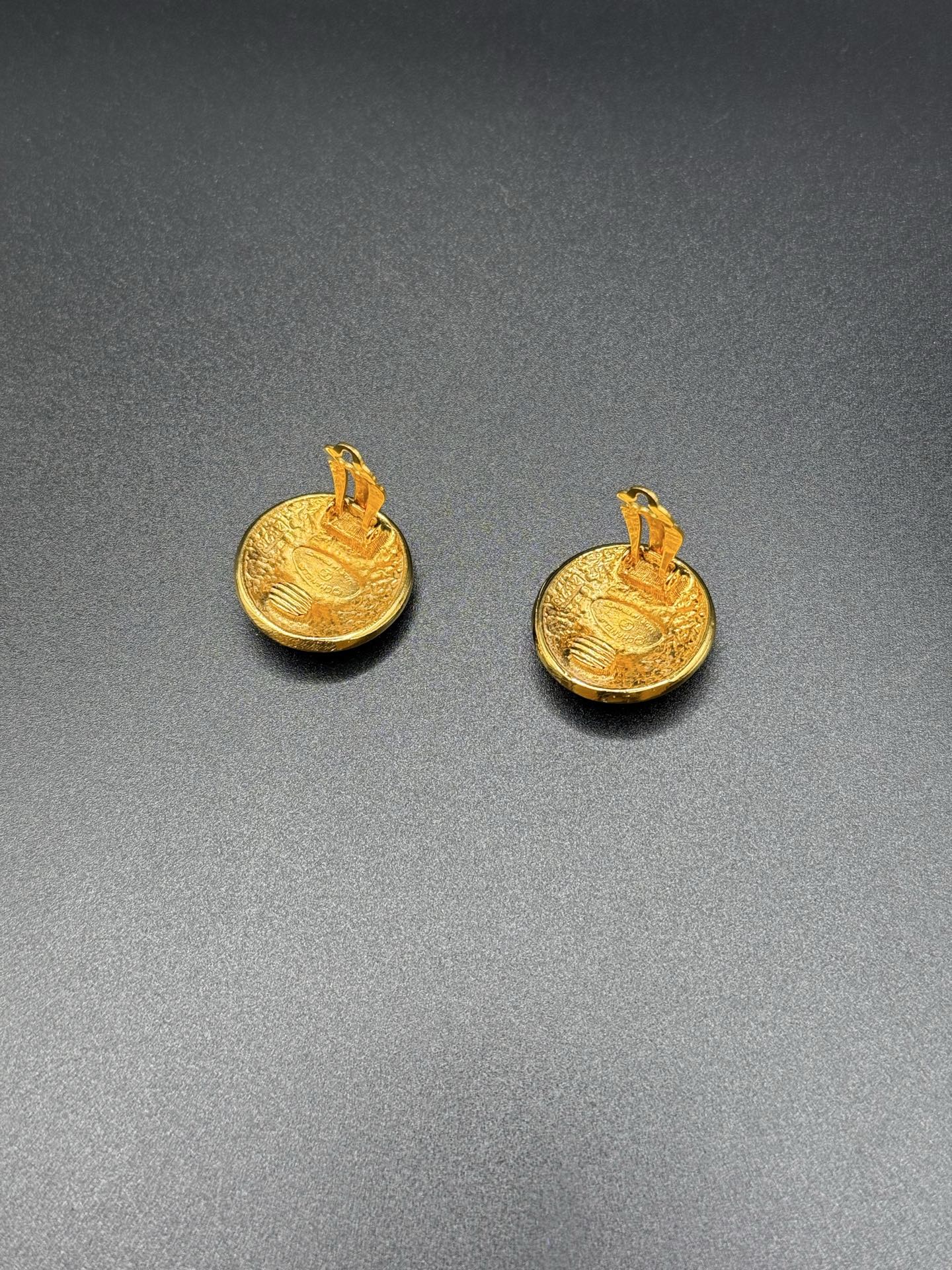 CHANEL Vintage Earring
