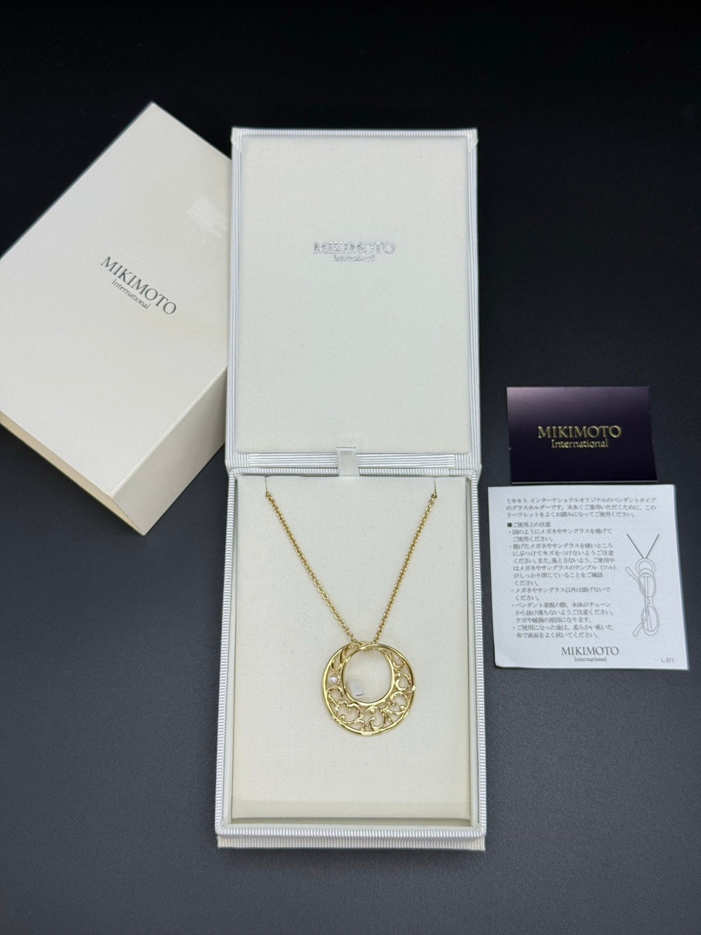 MIKIMOTO Pearl Necklace