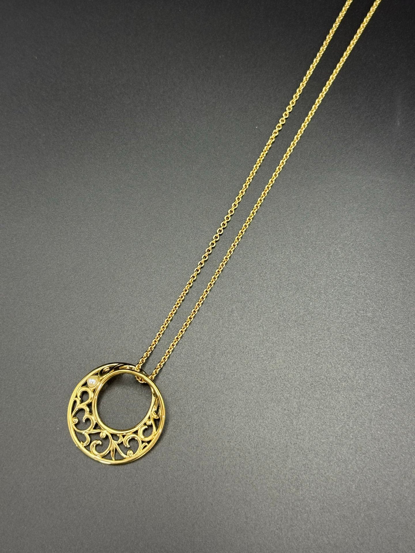 MIKIMOTO Pearl Necklace
