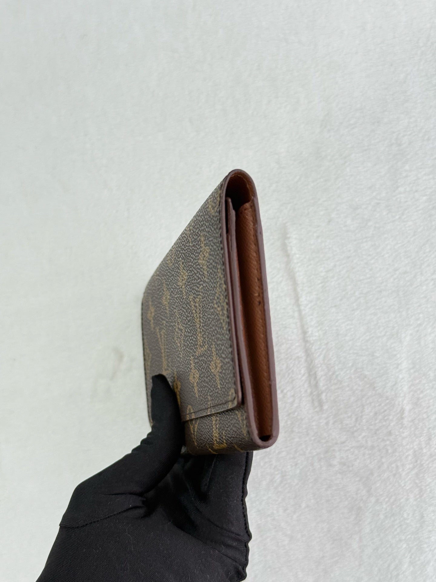 LOUIS VUITTON Monogram Wallet