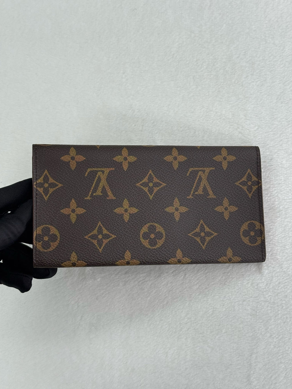 LOUIS VUITTON Monogram Wallet
