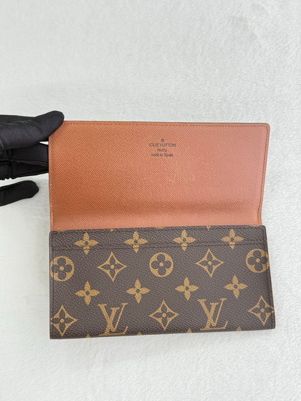 LOUIS VUITTON Monogram Wallet