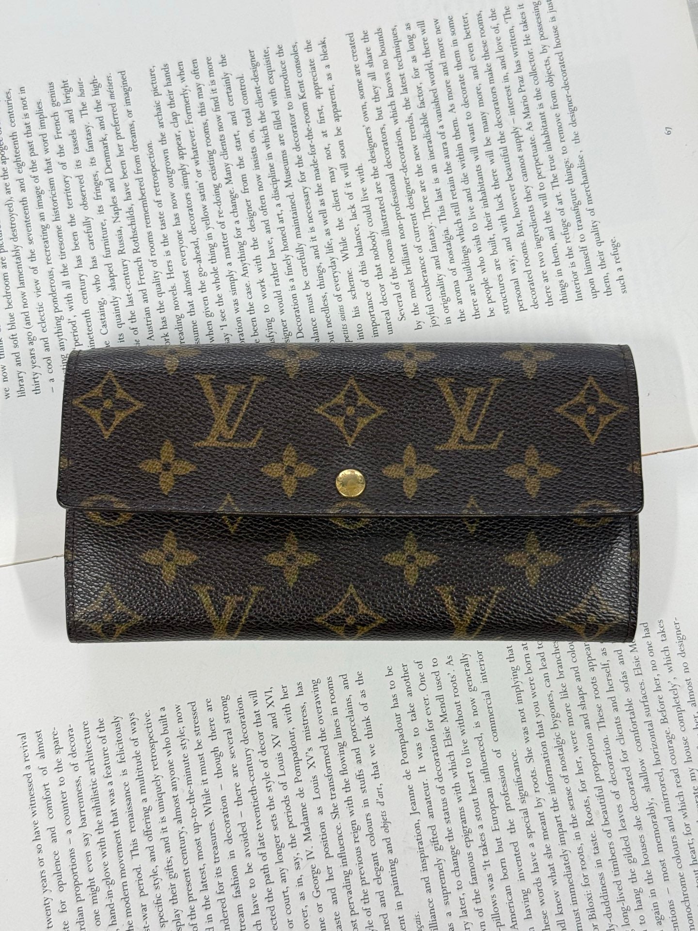 LOUIS VUITTON Monogram wallet